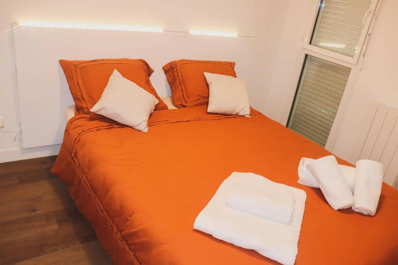 T3 Au Centre Ville Avec Balcon, Parking Gratuit Кимпер Екстериор снимка