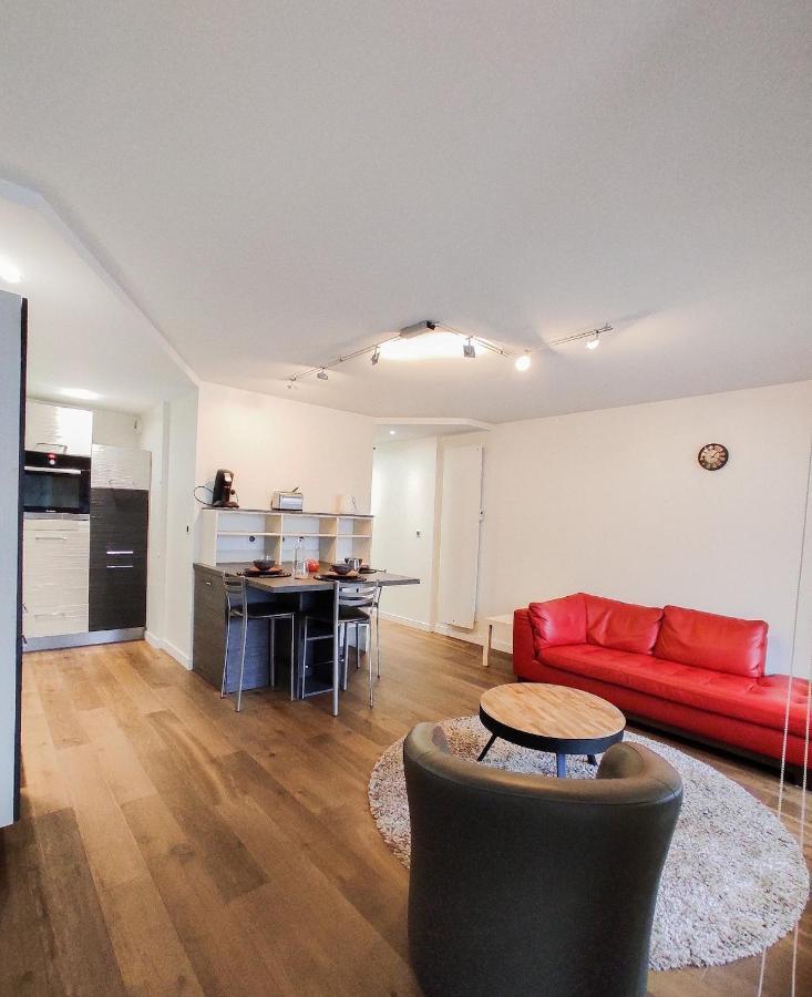 T3 Au Centre Ville Avec Balcon, Parking Gratuit Кимпер Екстериор снимка